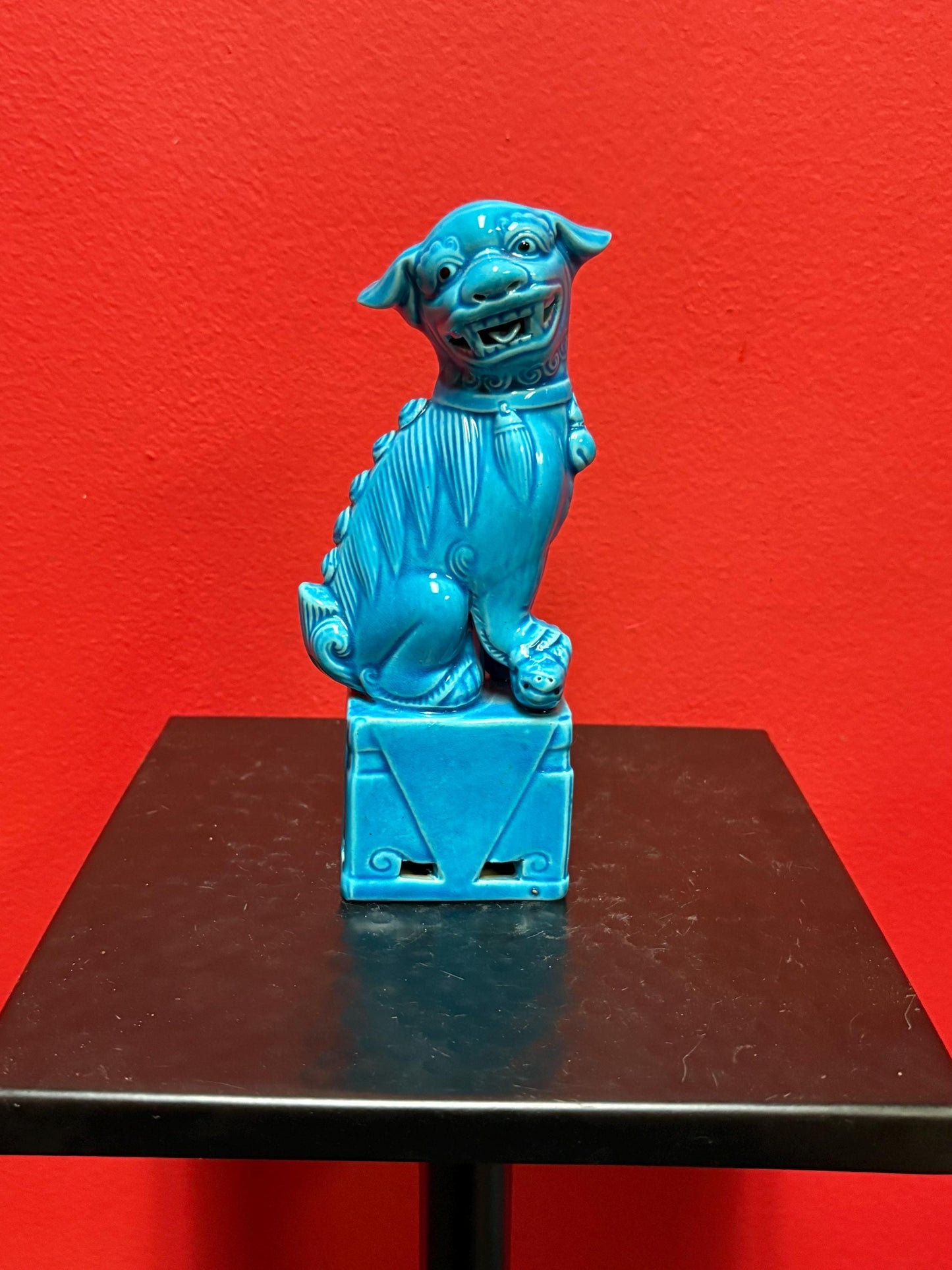 Beautiful antique Chinese 6 1/2 inch tall blue glazed foo dog in great condition