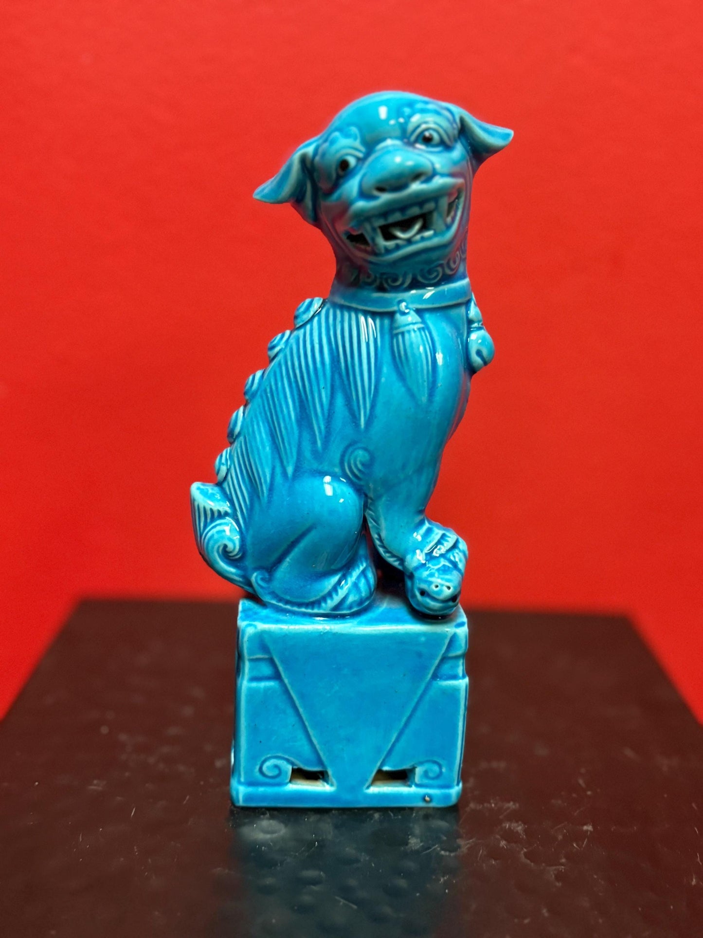 Beautiful antique Chinese 6 1/2 inch tall blue glazed foo dog in great condition