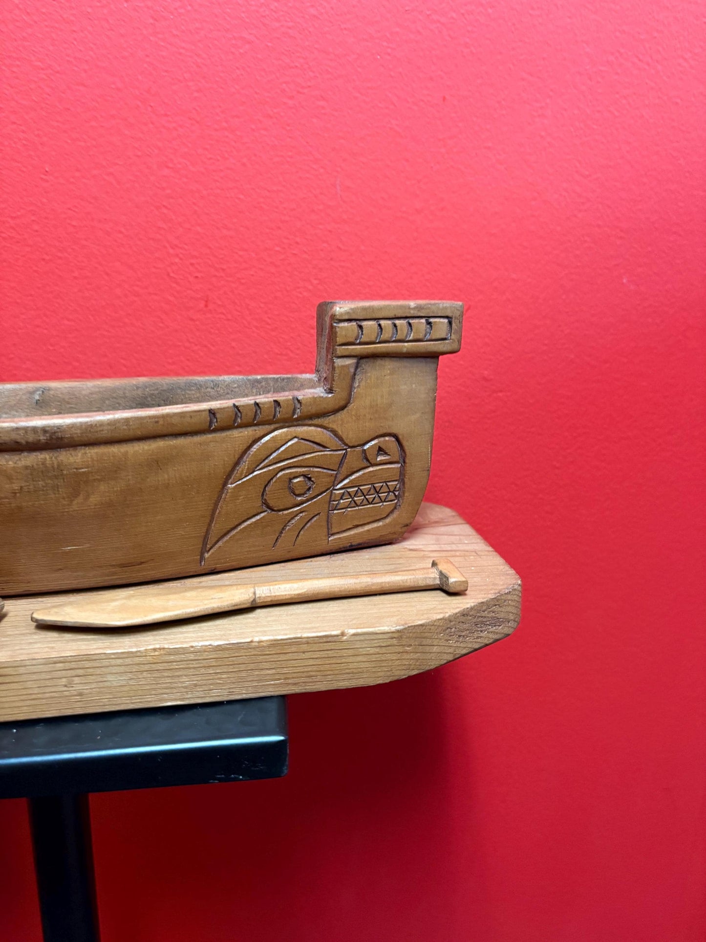 stunning indigenous First Nations Haida  carved cedar canoe on base signed by Steve August  great detail - comes with oars   15 x 5 x 4 in