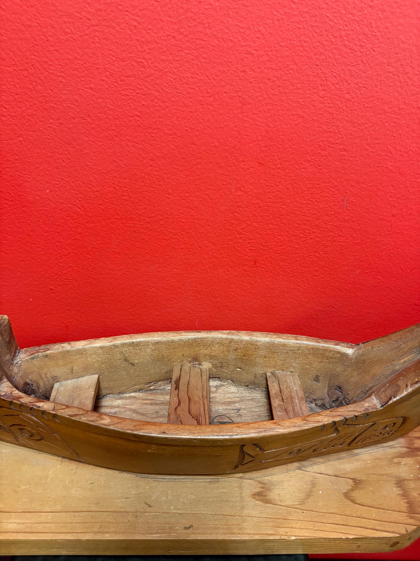 stunning indigenous First Nations Haida  carved cedar canoe on base signed by Steve August  great detail - comes with oars   15 x 5 x 4 in