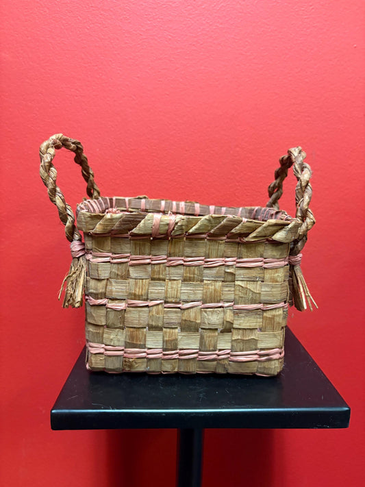 Beautiful antique eastern Canadian indigenous first Nations double handed Cedar bark basket 8 x 6 x 7 1/2“ high  good condition -