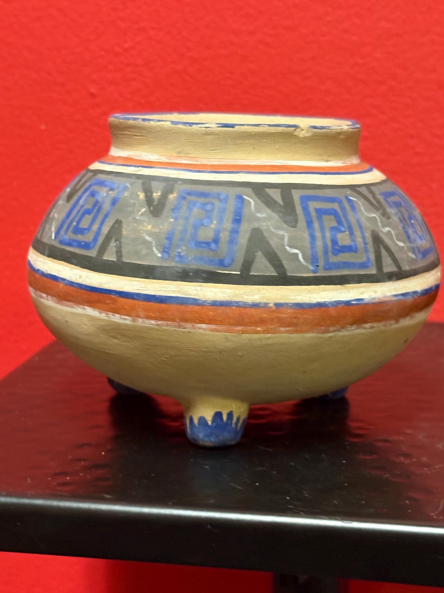 Rare beautiful antique 3 1/2 inch high Navajo hand painted pottery pot wonderful condition and colours  indigenous Navajo