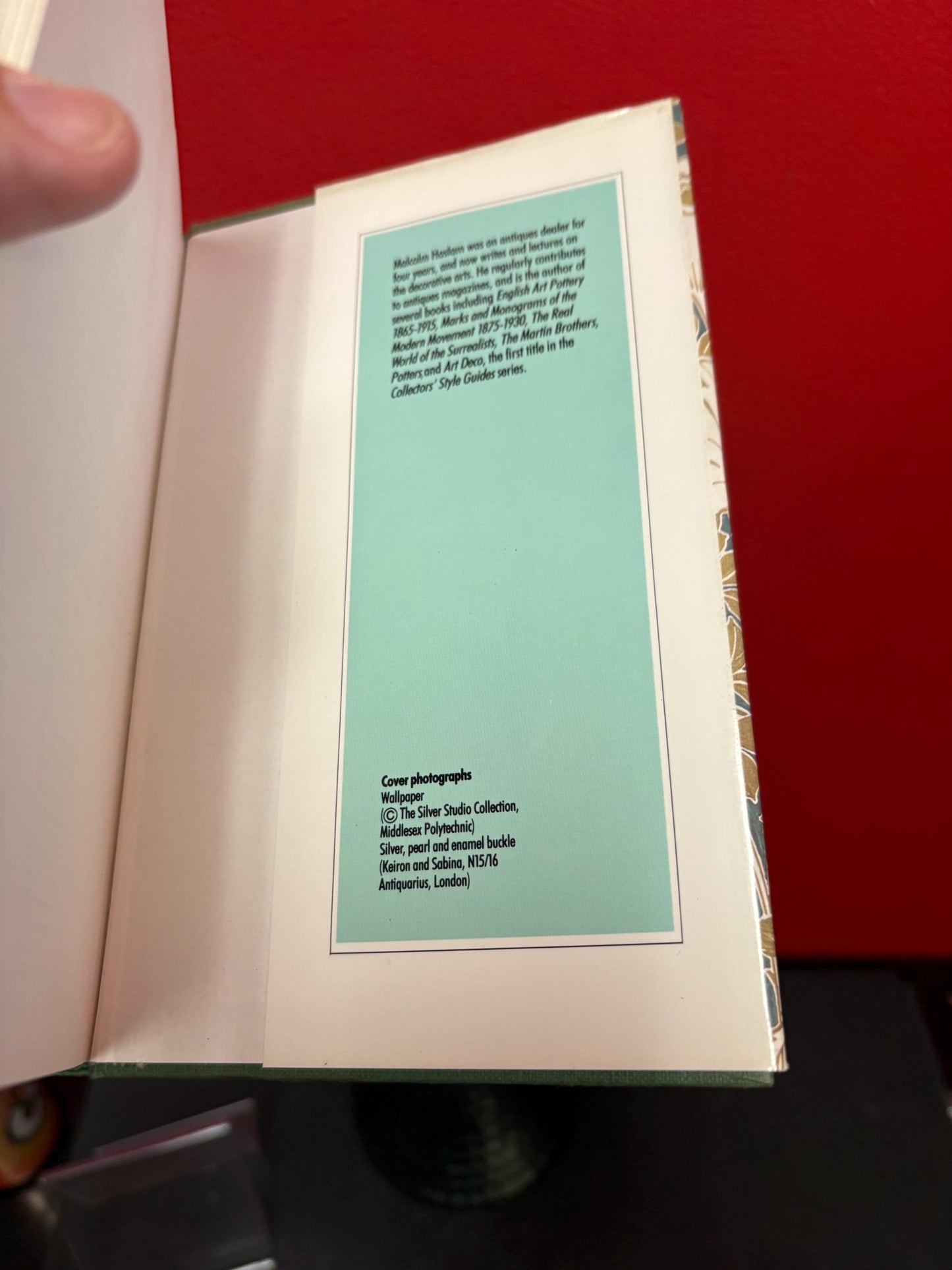 Lovely art nouveau buyers guide book  great reference- 1988 great value