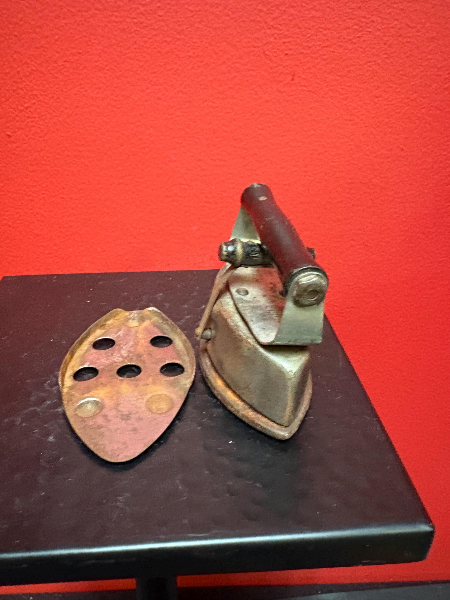 beautiful antique  doll house miniature iron   With bottom cover  4 x 3 high  good old condition  great value