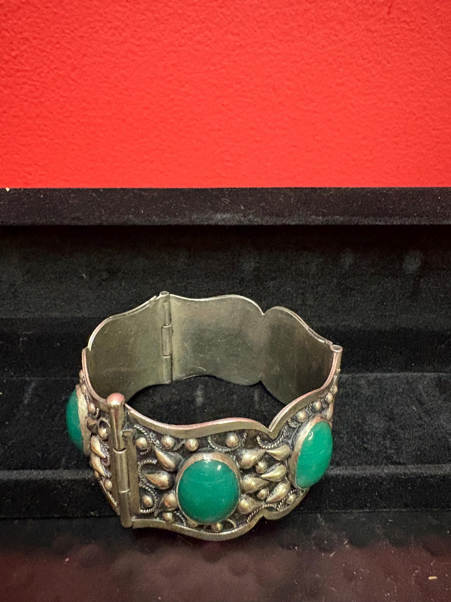 beautiful antique untested silver panel bracelet with green Onyx cartouches  6 inches long and perfect gift  wow