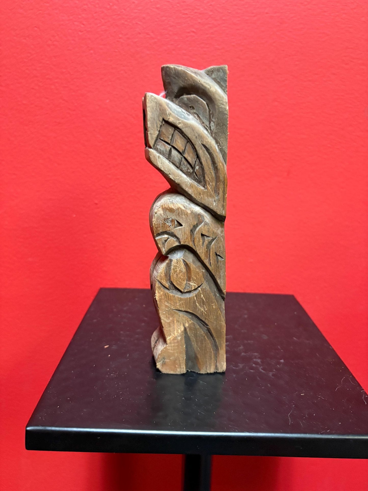 Beautiful 7 inch tall indigenous first nations pacific north West Coast Wolf totem statue  great detail  good value