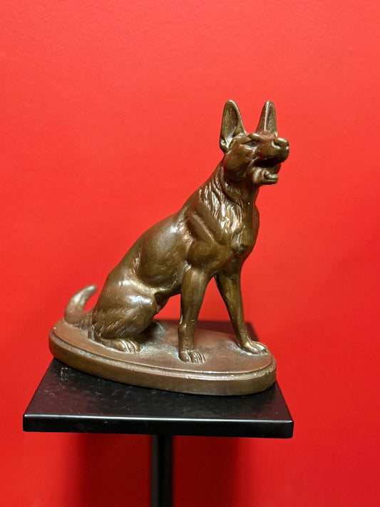 beautiful 9 inch bronze amazing bronze German Shepard - great patina  good detail  perfect gift  wow