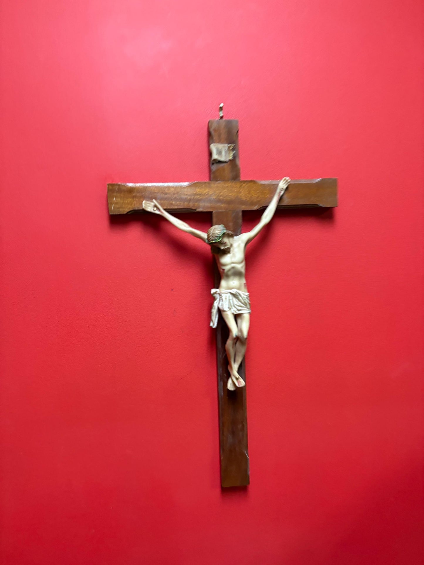 Awesome 24 x 14 wide resin Jesus on the wooden cross with a little damage  statement piece- great gift and great value