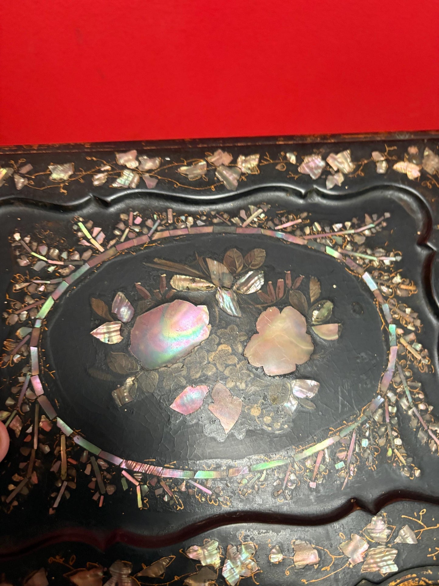 Beautiful antique 10 1/2 x 8 x 3 high English papier-mâché and mother of Pearl lap desk 19 century - pretty good  condition  wow