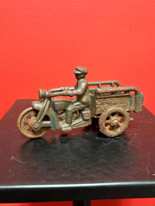 Lovely antique hubley cast iron crash car  rare  5  by 3 inches high  amazing patina and detail - wow