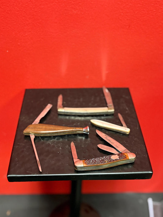 Beautiful lot of antique penknives in great condition 2 1/2 to 4 inches long  price for all  amazing gifts and  great value