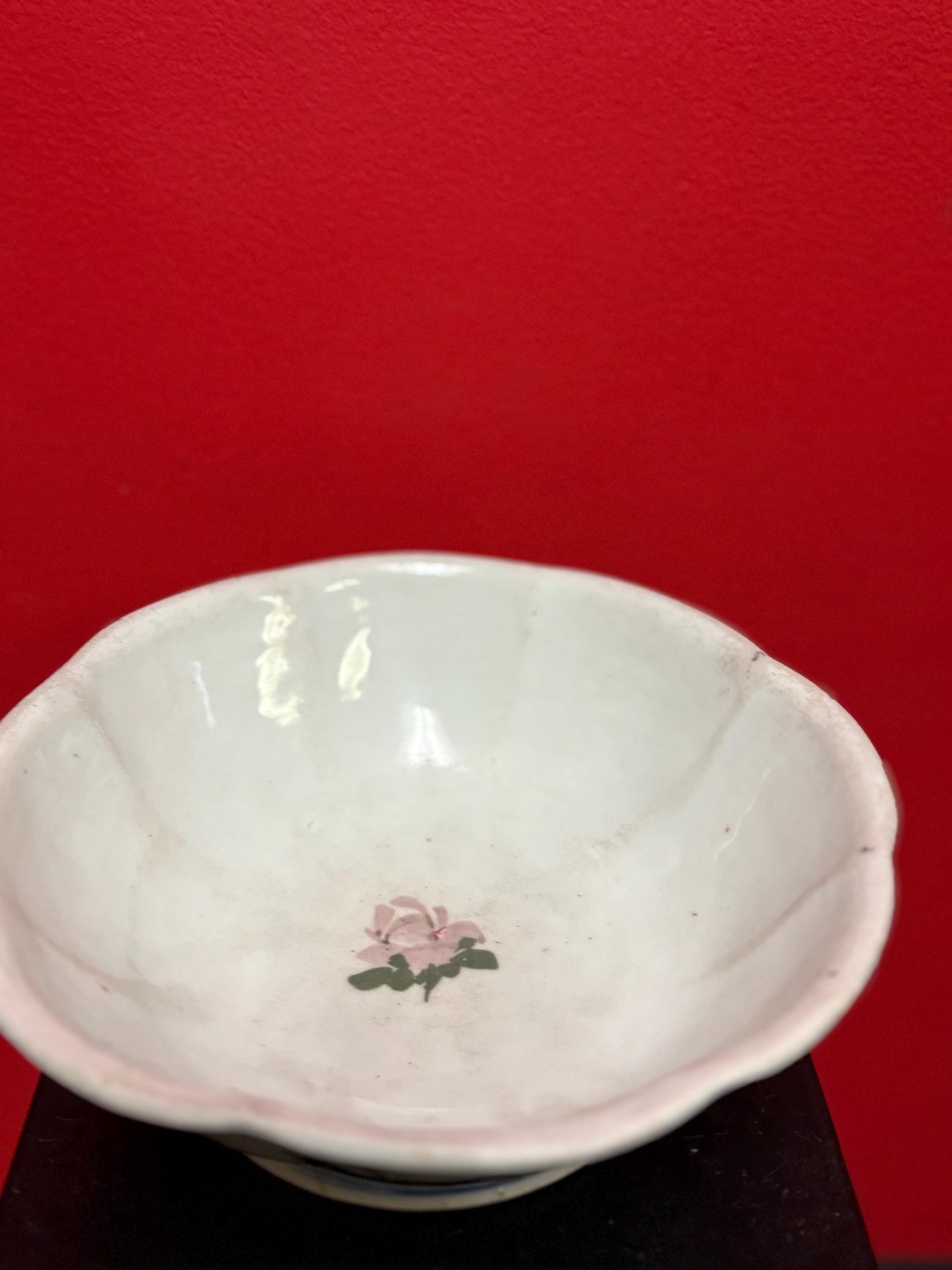 Late 19 century stunning Chinese heavily decorated bowl  wonderful condition -8 1/2 x 3 high  Chinese porcelain