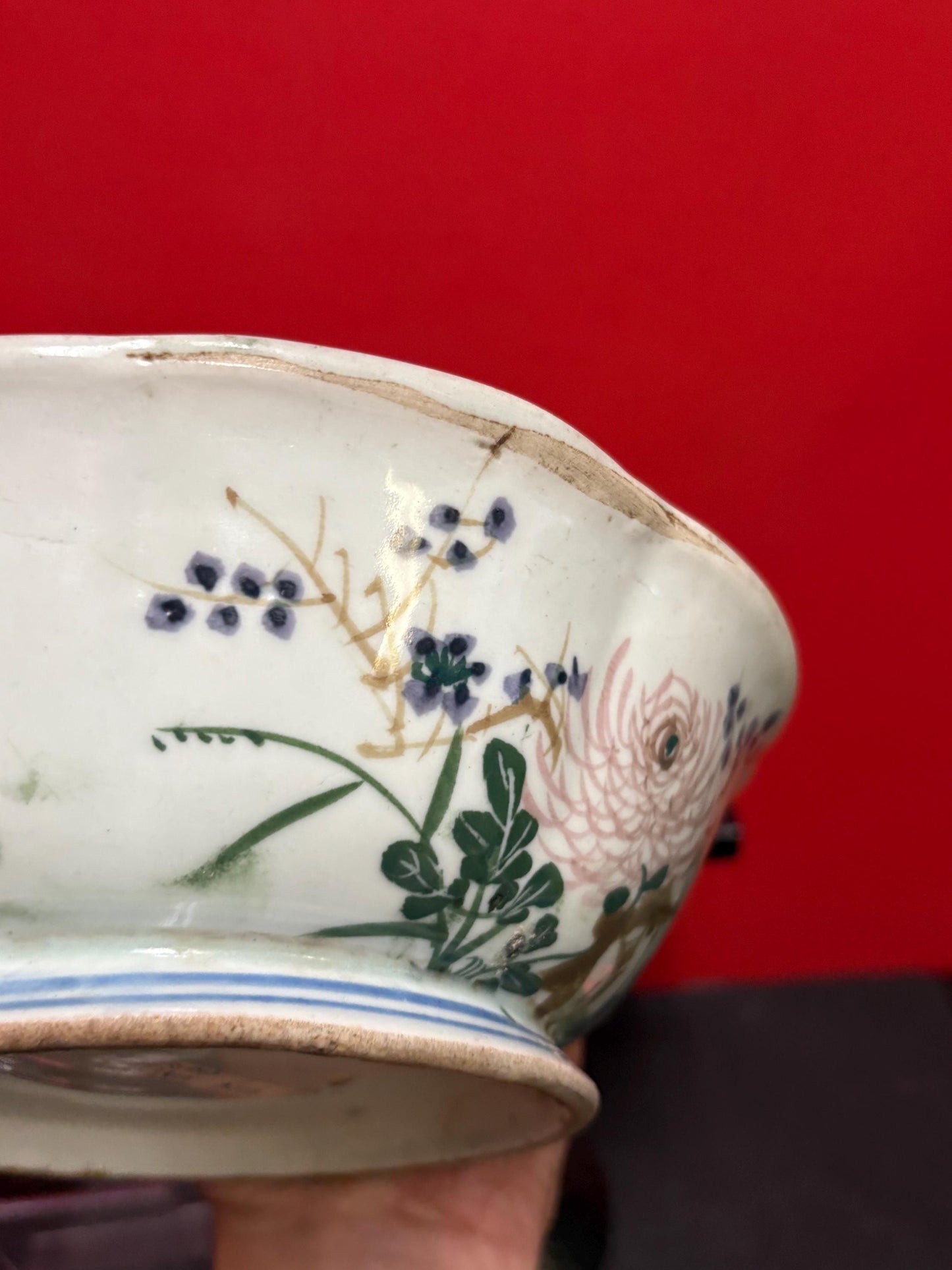 Late 19 century stunning Chinese heavily decorated bowl  wonderful condition -8 1/2 x 3 high  Chinese porcelain