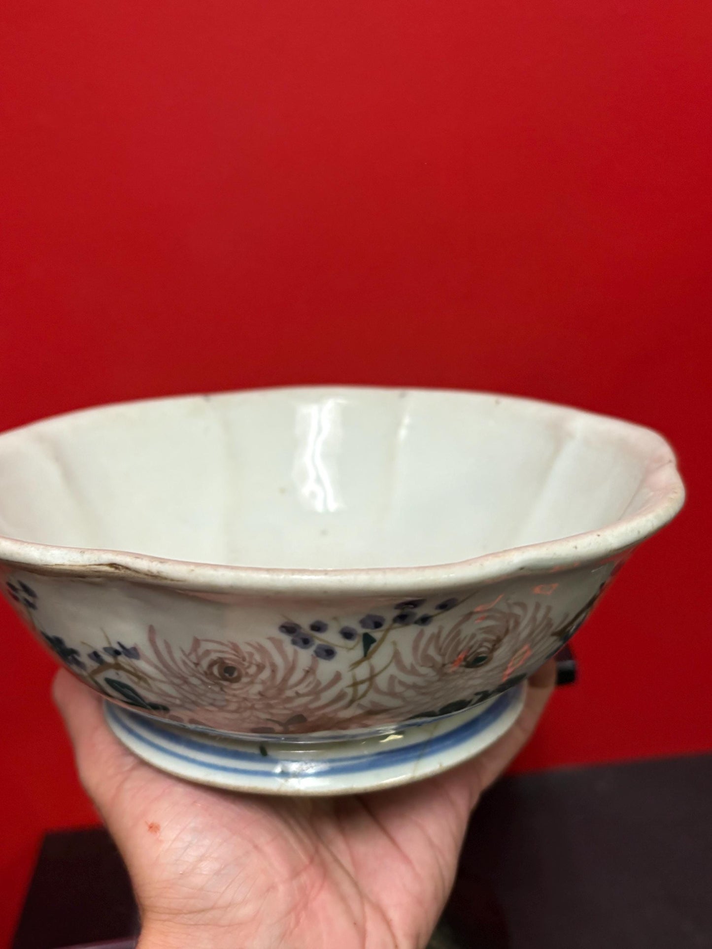 Late 19 century stunning Chinese heavily decorated bowl  wonderful condition -8 1/2 x 3 high  Chinese porcelain