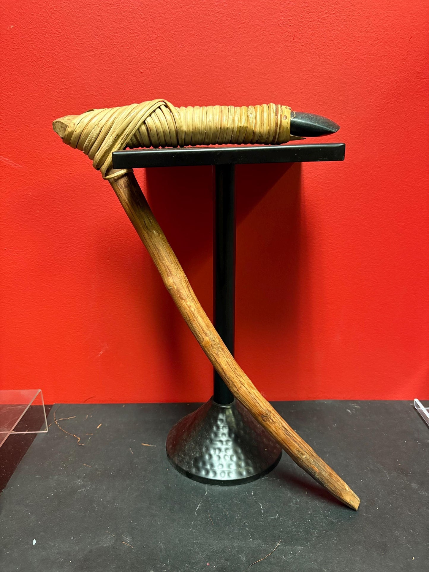 Stunning indigenous Papua New Guinea  ADZ carving tool  stone head  rare beautiful  good condition  18 x 10“  tribal indigenous history