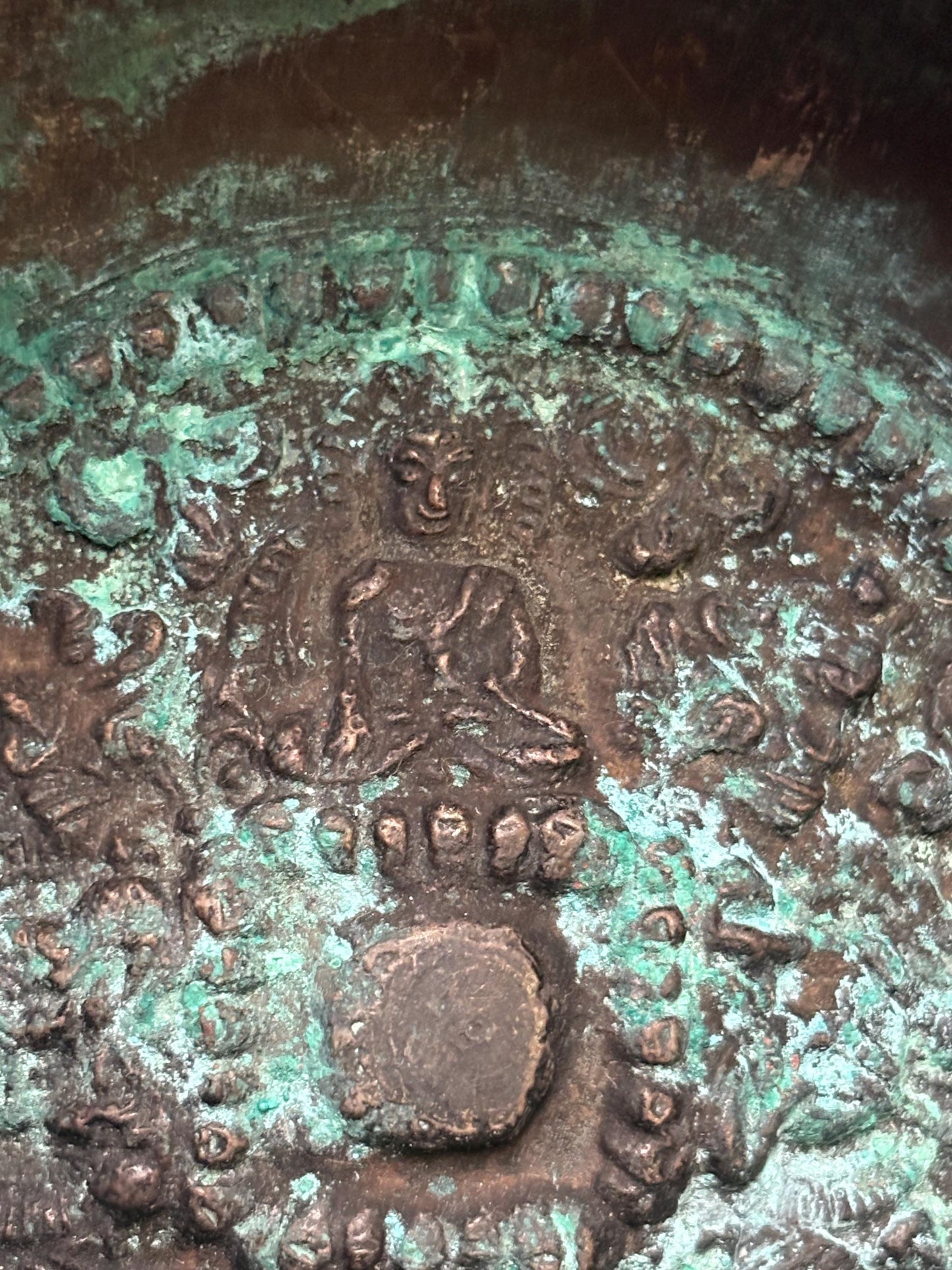 Stunning museum quality ancient 18th century Tibetan singing bowl with fabulous patina and oxidization  - wonderful detail 8 x 3 high - wow