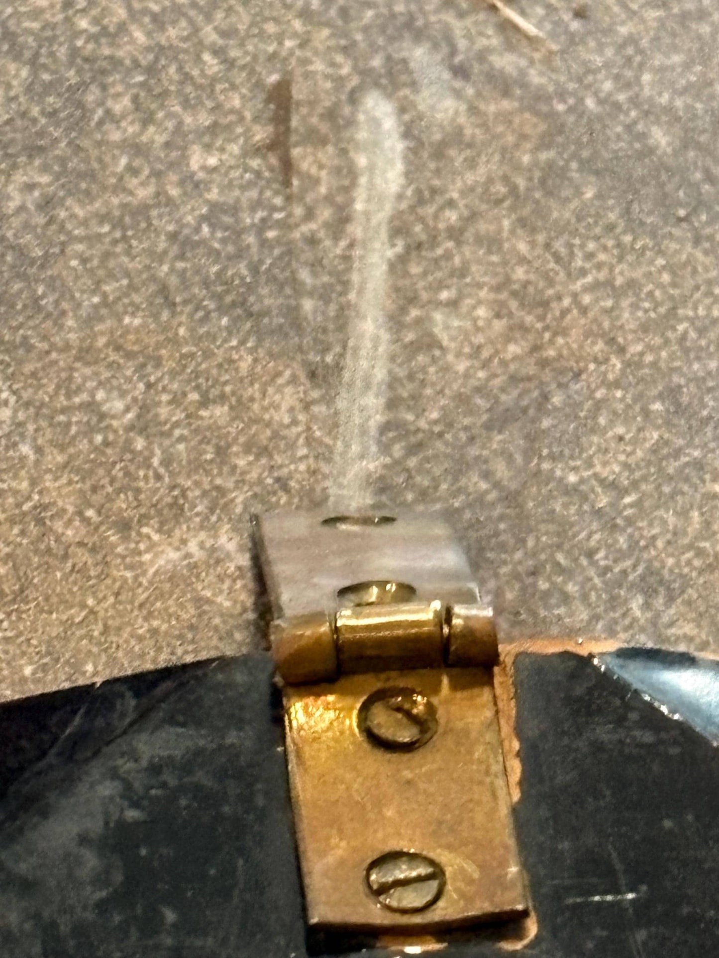 Stunning 19 century Japanese lacquer plaque ready to hang   9 inches across  some scratches