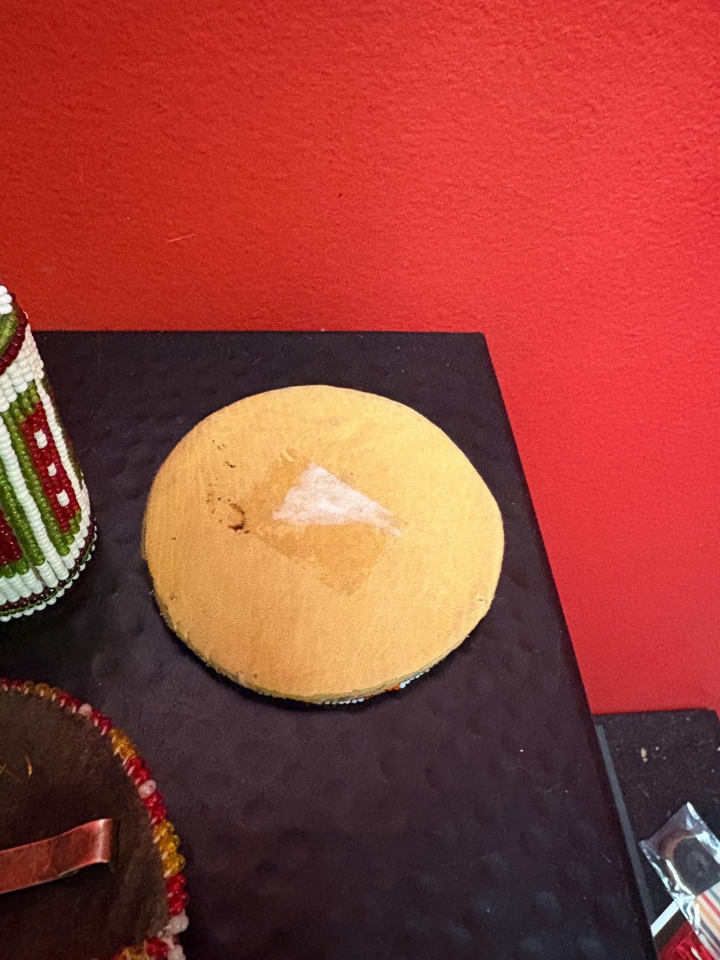 Small lot of indigenous first nations, Canadian beaded pieces