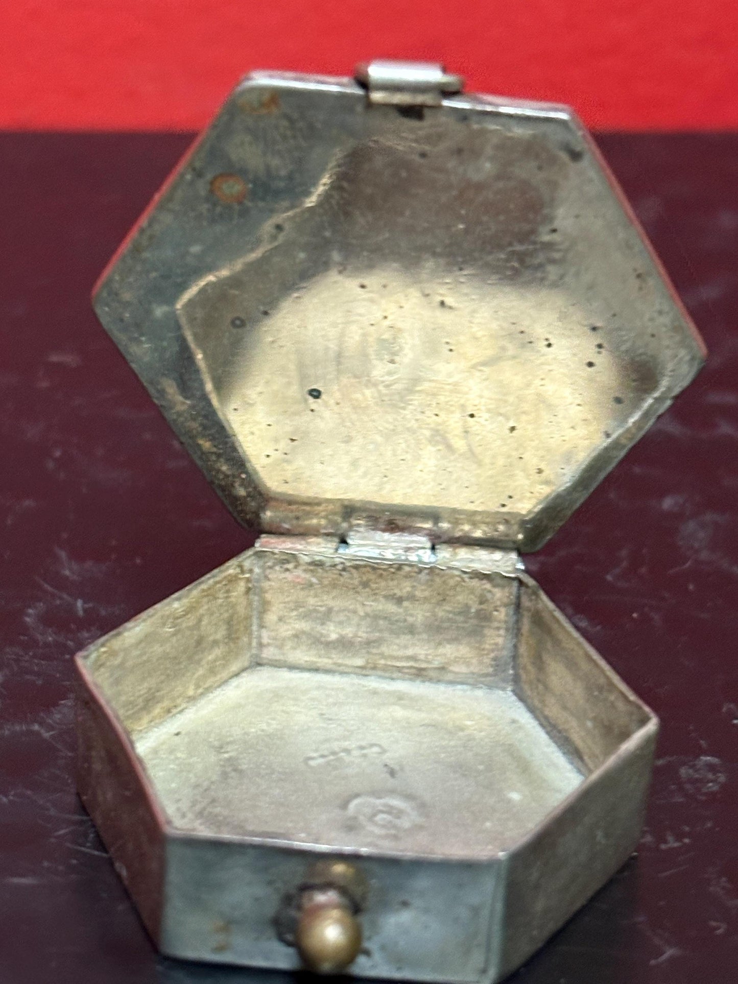 Mexican untested silver and abalone shell box  2 inches long