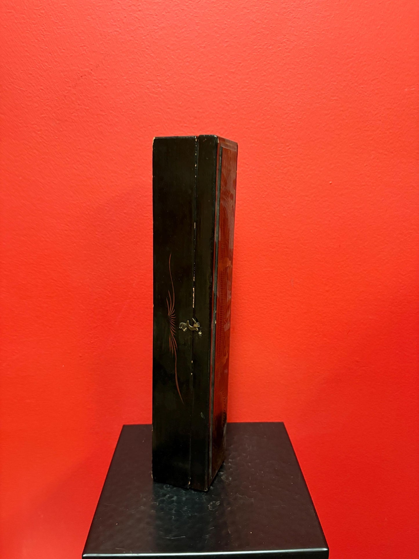 Beautiful 13 by 2 x 2.5 Japanese lacquer box with as is  inside  nice piece