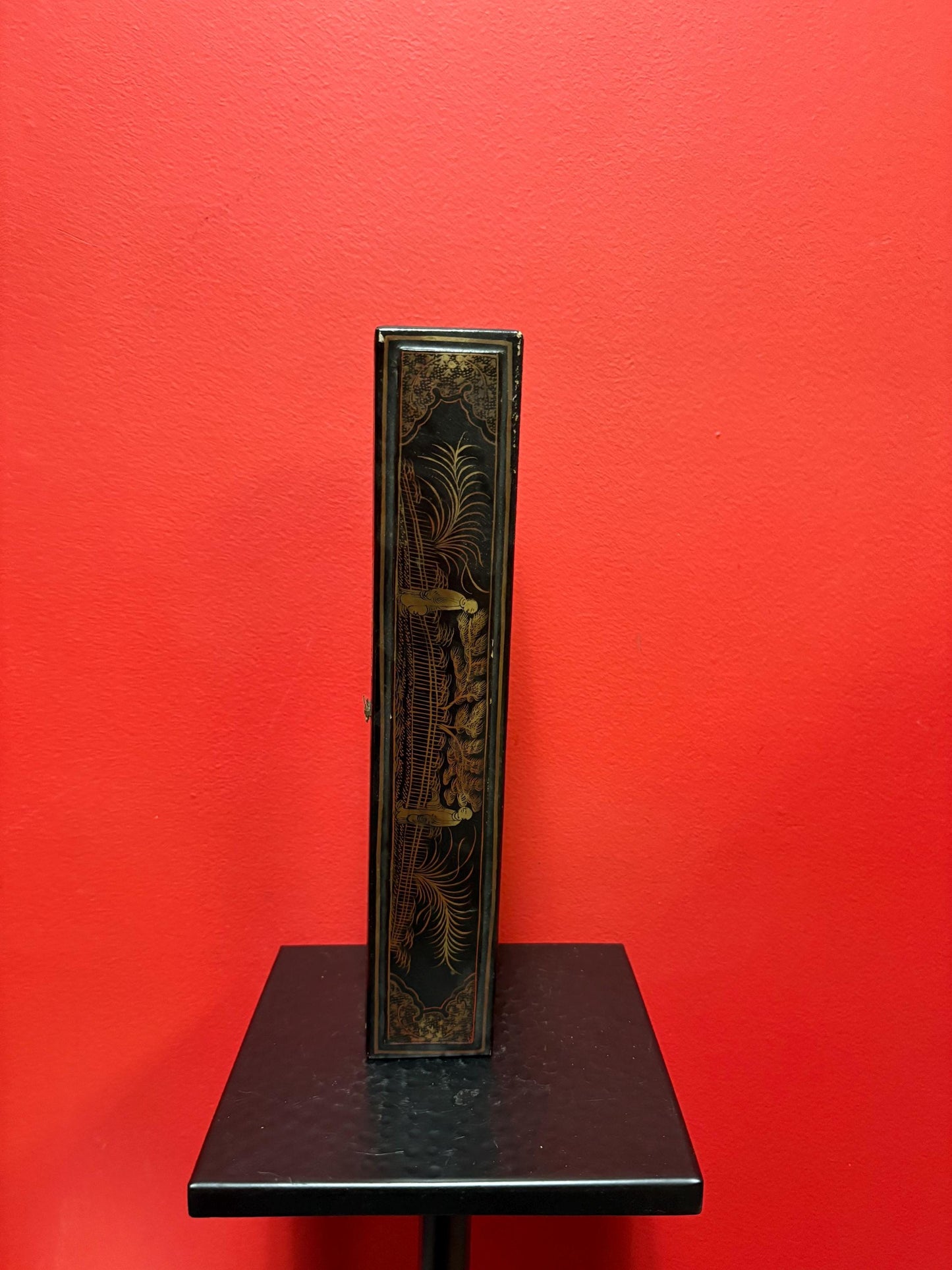 Beautiful 13 by 2 x 2.5 Japanese lacquer box with as is  inside  nice piece