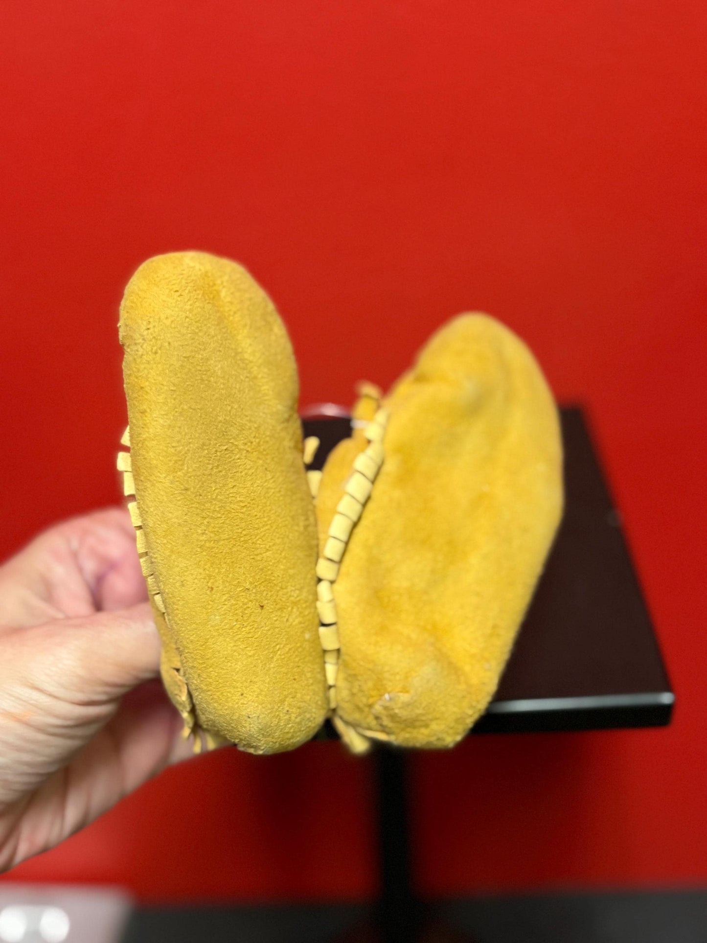 6 inch long leather beaded indigenous First Nations pacific  north West Coast moccasins nice condition