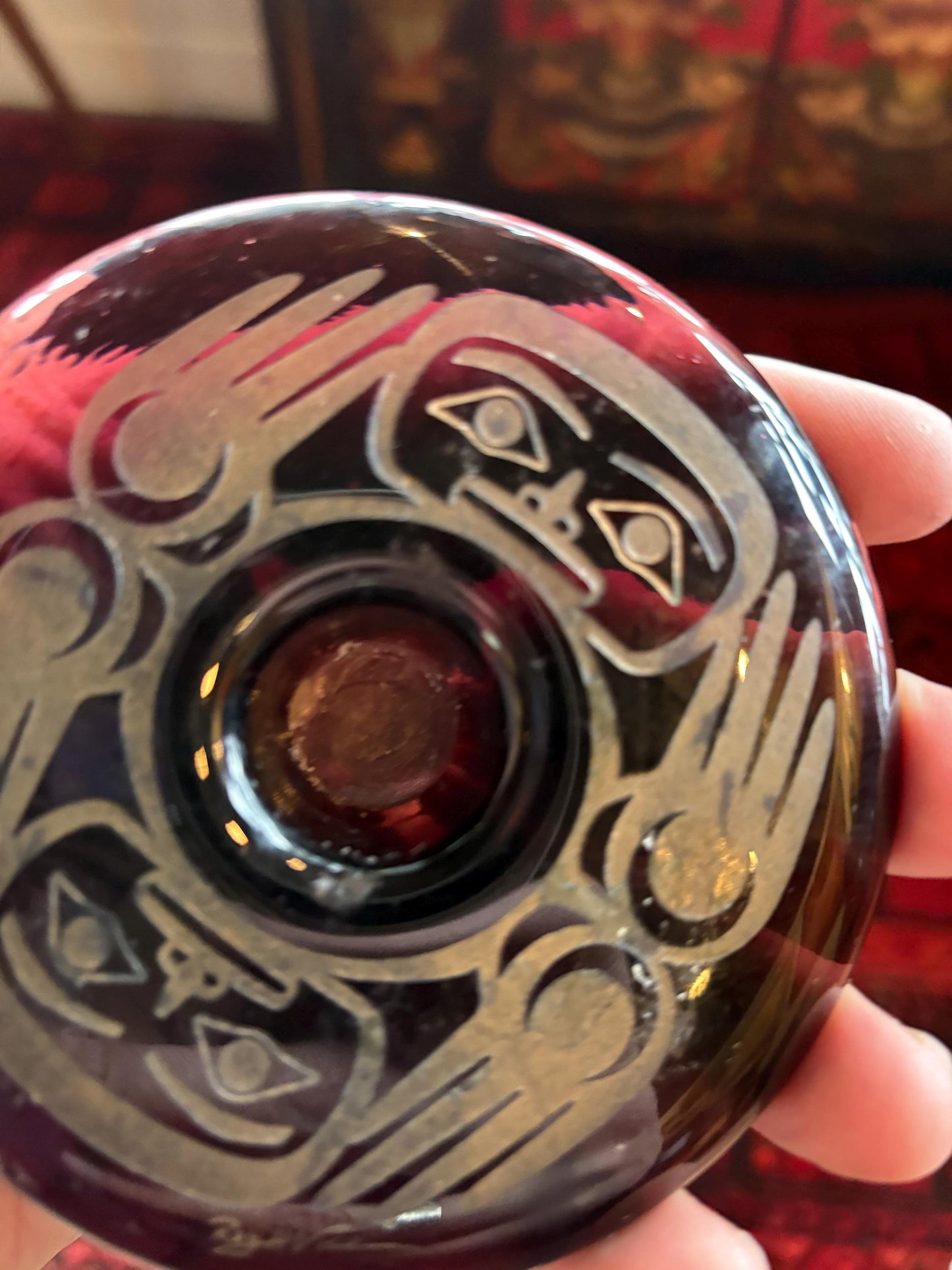 Stunning indigenous first nations Roy Vickers signed etched glass candle holder  great gift - 4 x 1 high